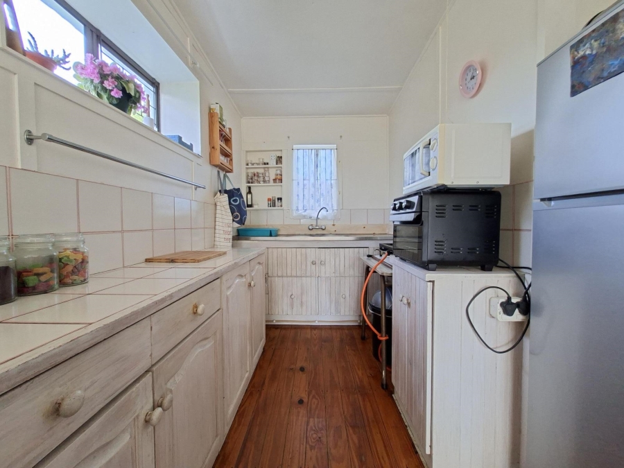 6 Bedroom Property for Sale in Pringle Bay Western Cape